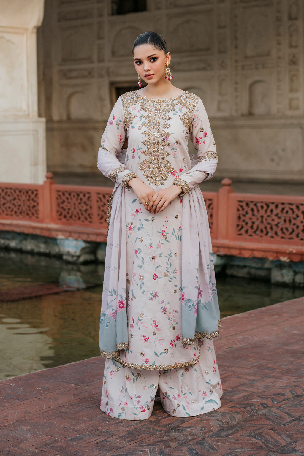 Master Quality Embroidered Lawn Suit with Digital Printed Chiffon Dupata