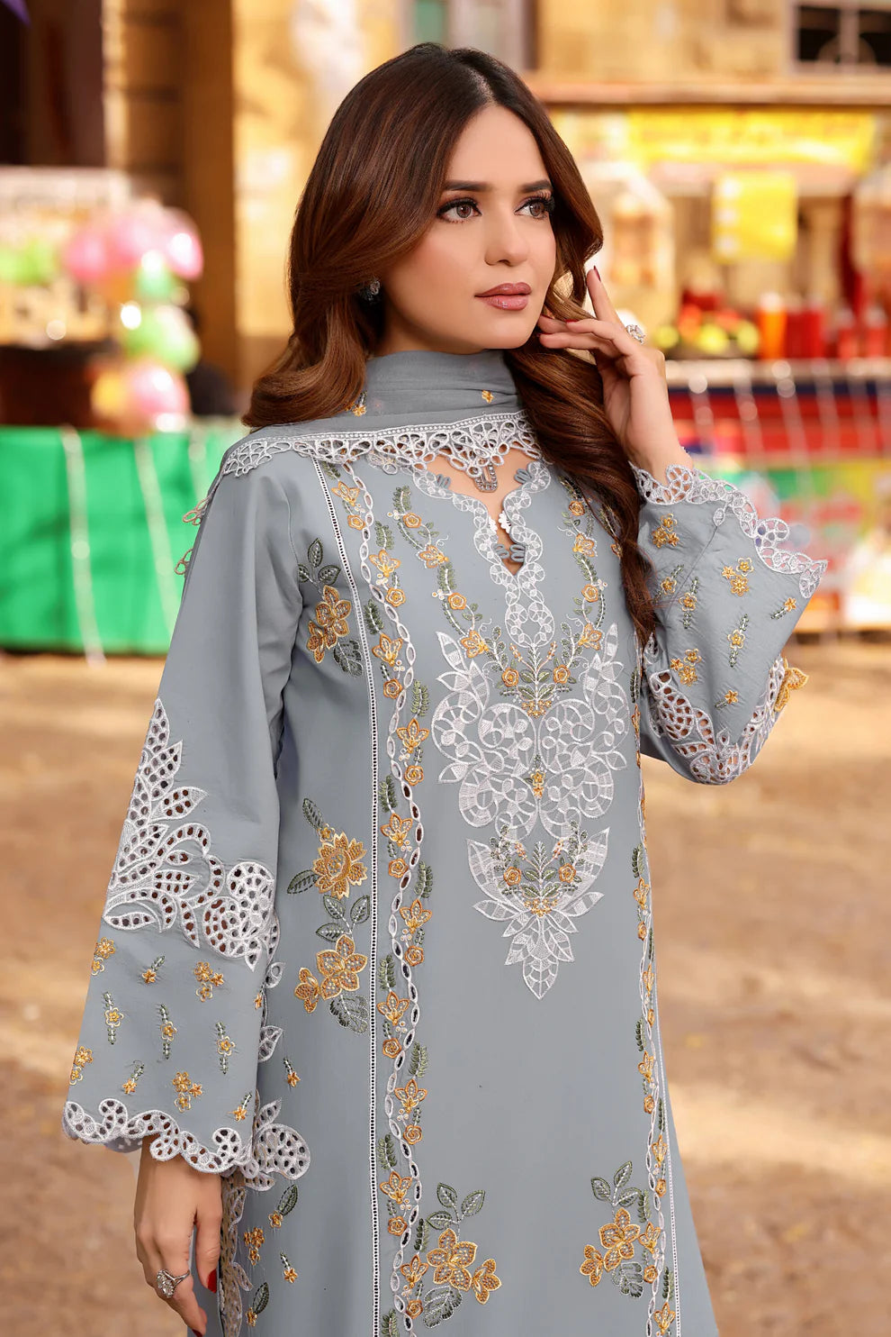 03-Piece Cotton/Lawn Suit With Chikankari Embroidery - Ready To Wear