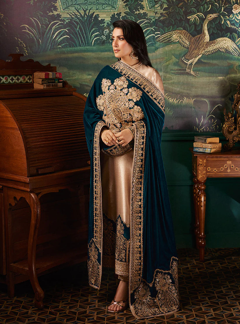 Zainab Chottani – Luxury stitched  Suit  with Embroidered Velvet Shawl