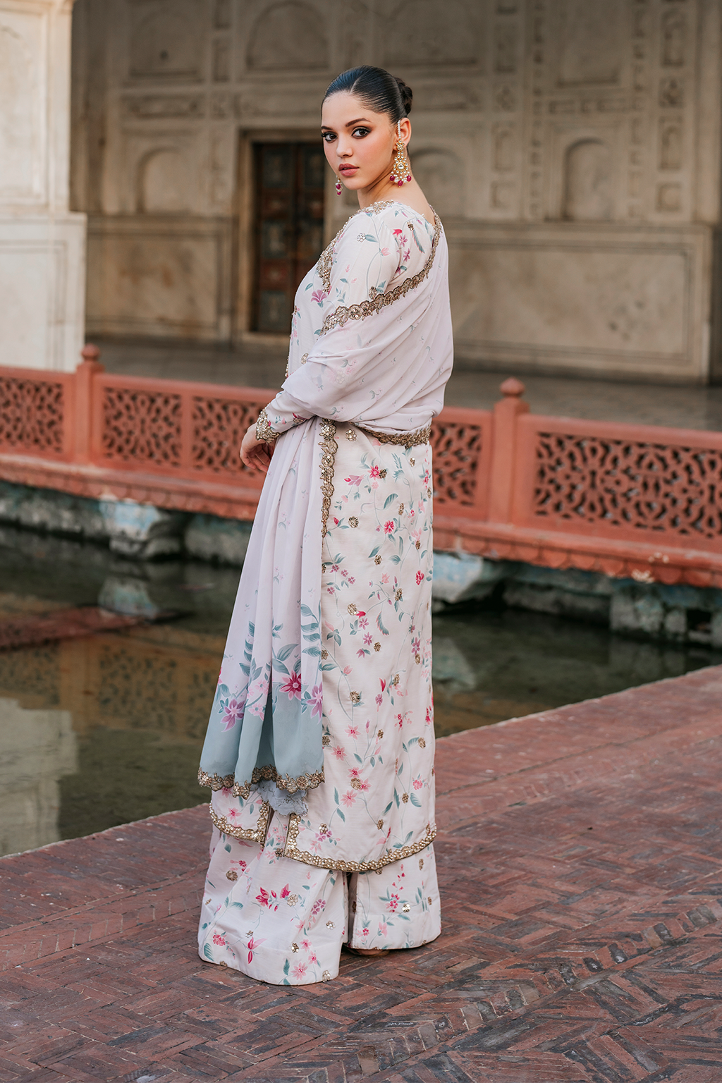 Master Quality Embroidered Lawn Suit with Digital Printed Chiffon Dupata