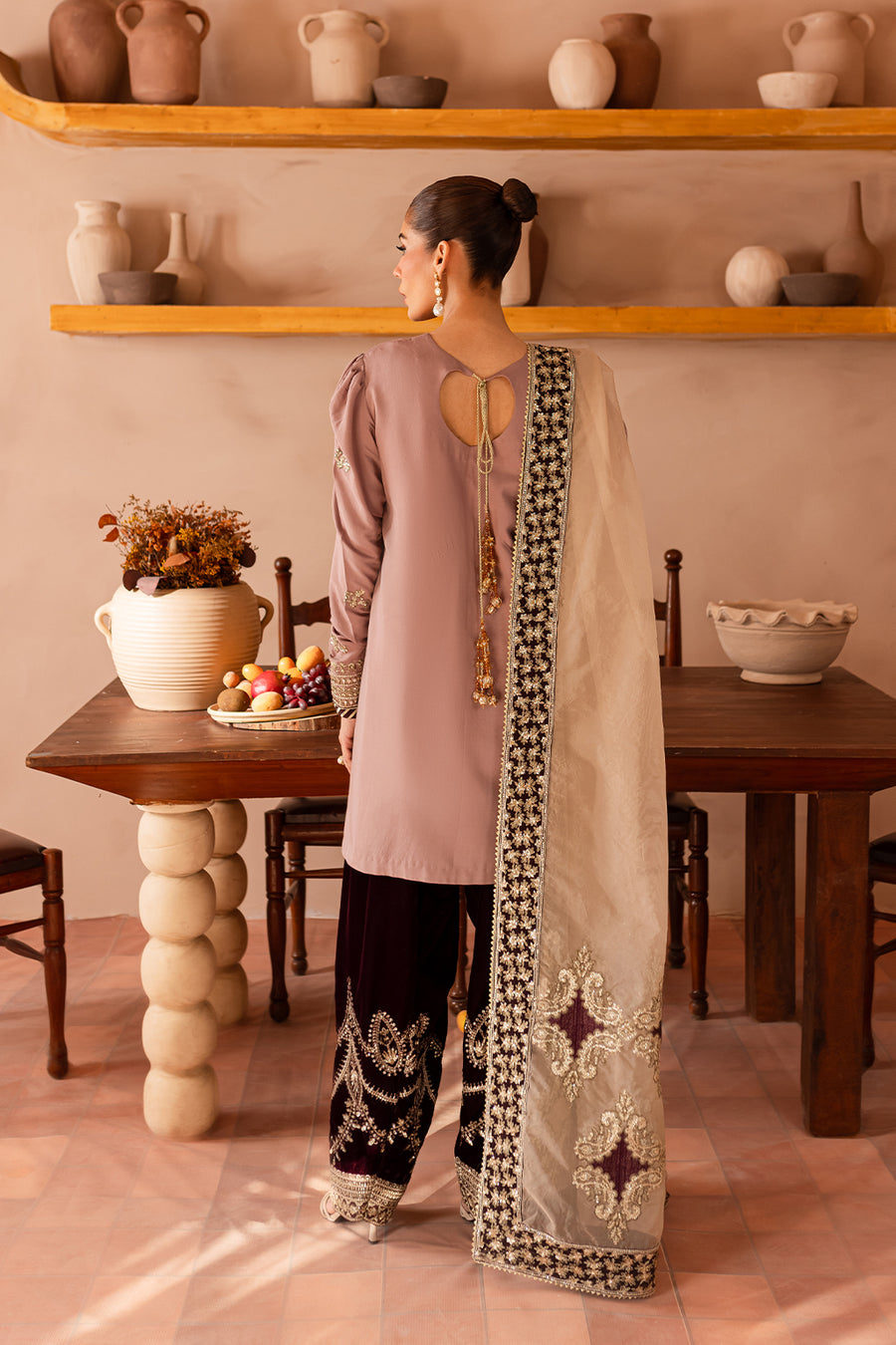 3 Piece Stitched Raw Silk Drees