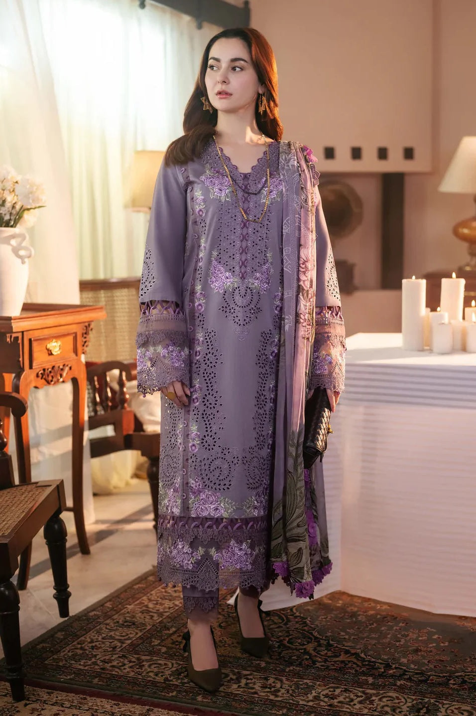 Dastan-e-Libas X Hania Amir - Luxury Chikankari Lawn Embroidered 3 Piece Suit