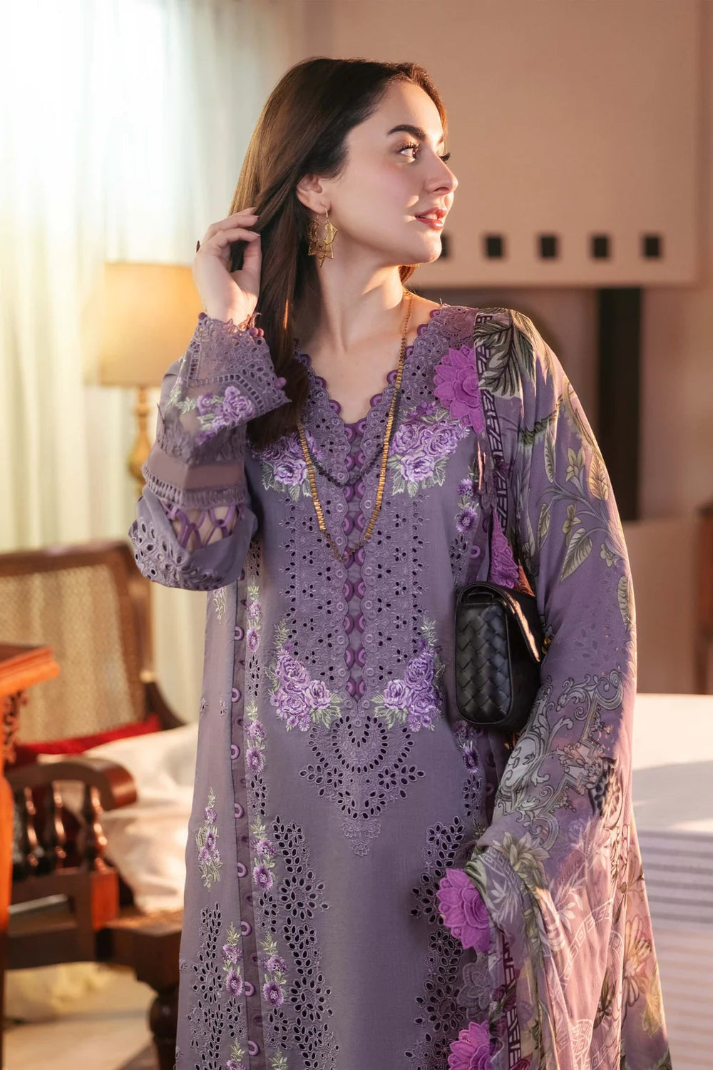 Dastan-e-Libas X Hania Amir - Luxury Chikankari Lawn Embroidered 3 Piece Suit