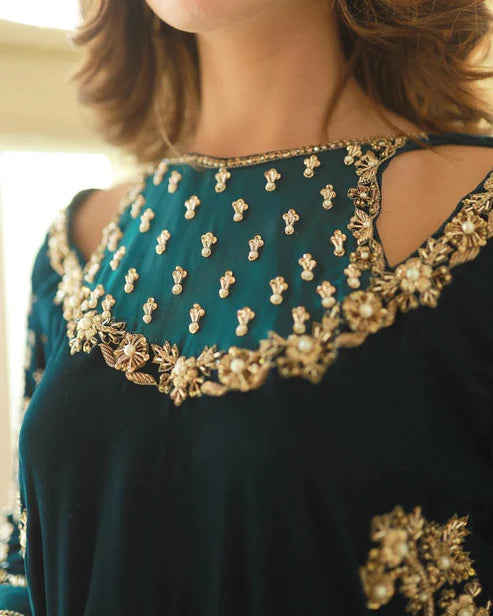 03-Piece Velvet Embroidered Suit With Organza Dupatta