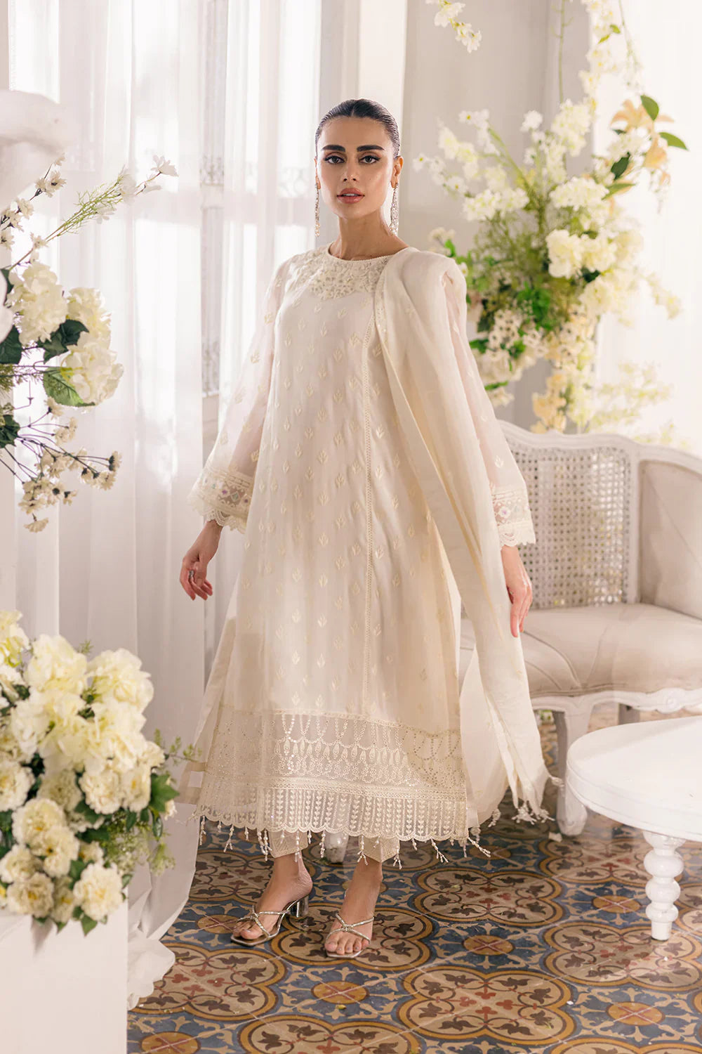 Ivory Elegance: 3 Piece - Classic White Kurta & Dupatta | Ready To Wear