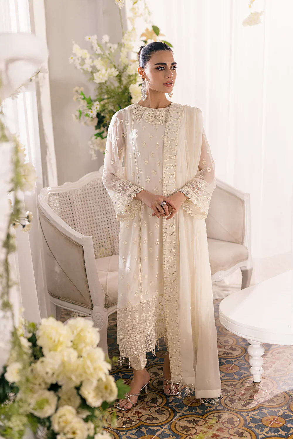 Ivory Elegance: 3 Piece - Classic White Kurta & Dupatta | Ready To Wear