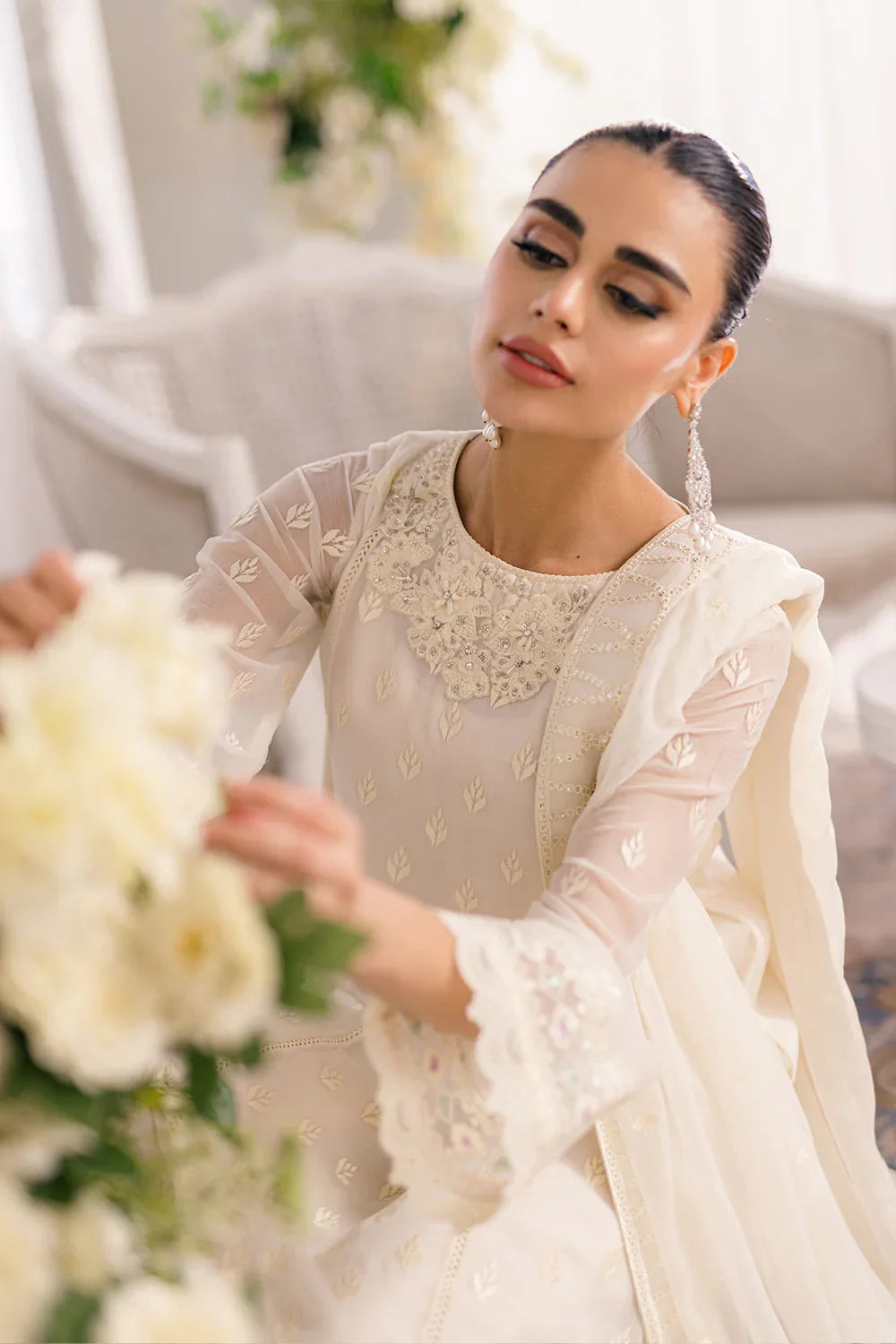Ivory Elegance: 3 Piece - Classic White Kurta & Dupatta | Ready To Wear