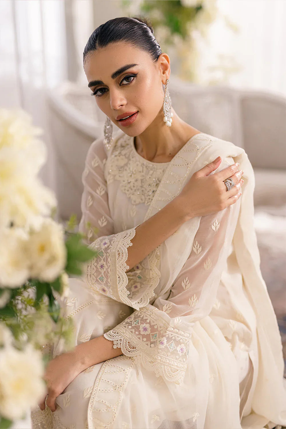 Ivory Elegance: 3 Piece - Classic White Kurta & Dupatta | Ready To Wear