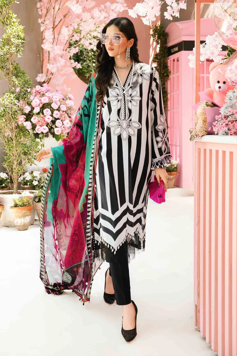 03-Piece Printed Lawn Suit With Embroidery - Ready To Wear