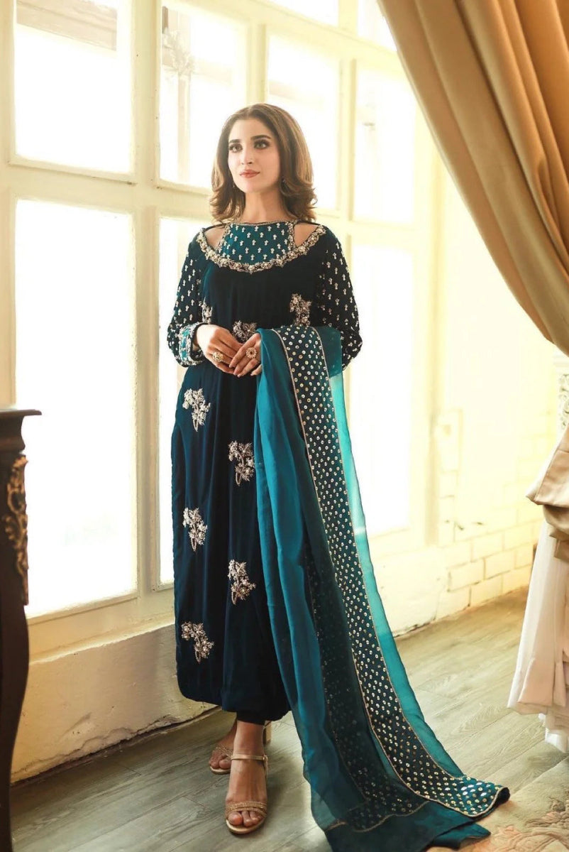 03-Piece Velvet Embroidered Suit With Organza Dupatta