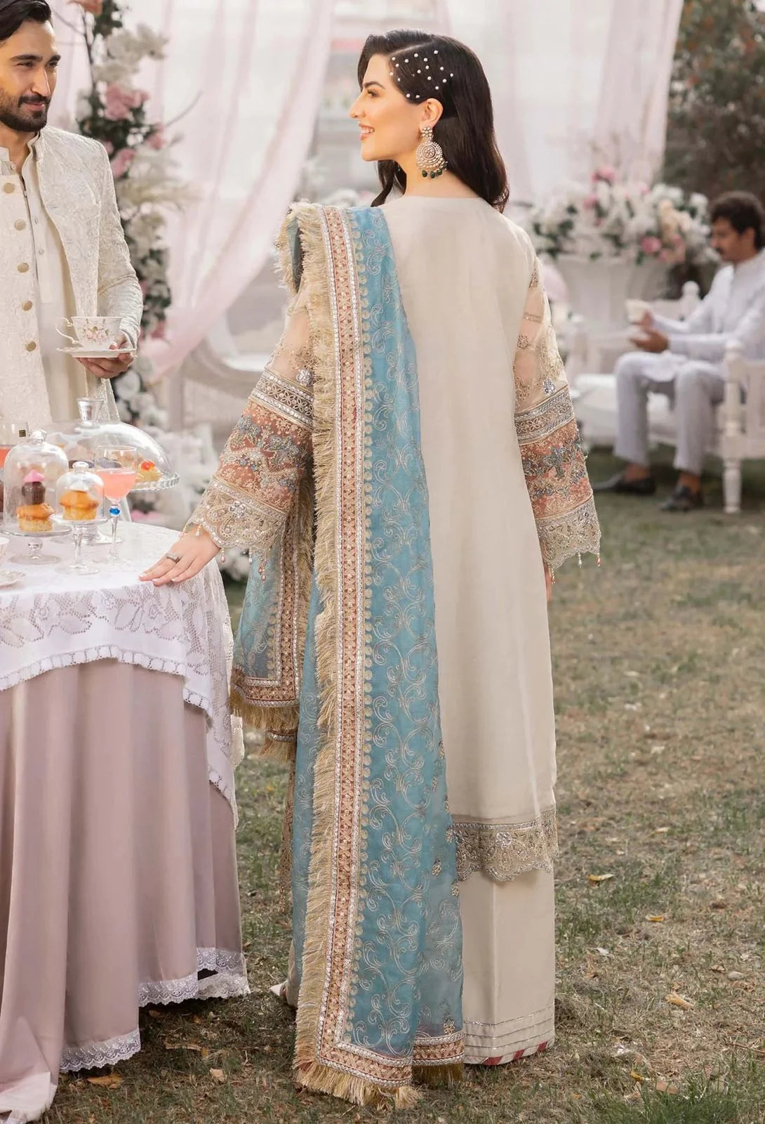 Ivory Cream: Heavy Embroidered Organza Suit With Net Dupatta | Ready To Wear