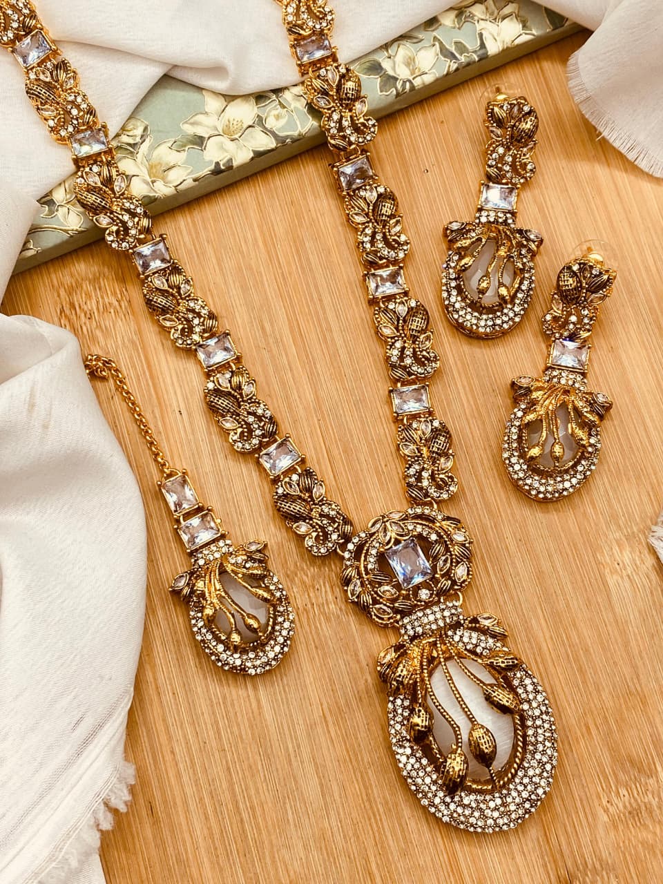 Stunning Turkish Mala Necklace & Earrings Set