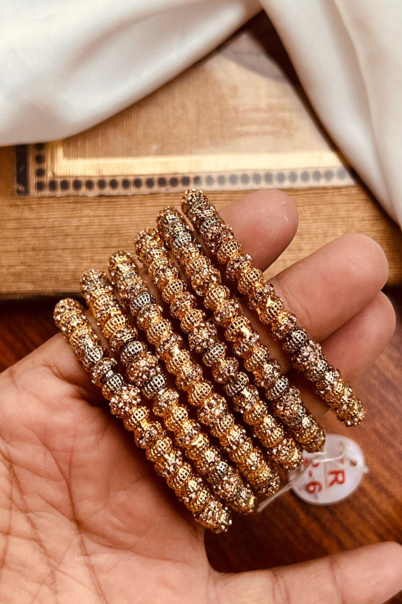 Luxurious 6-Piece Emerald Zircon Bangle Set