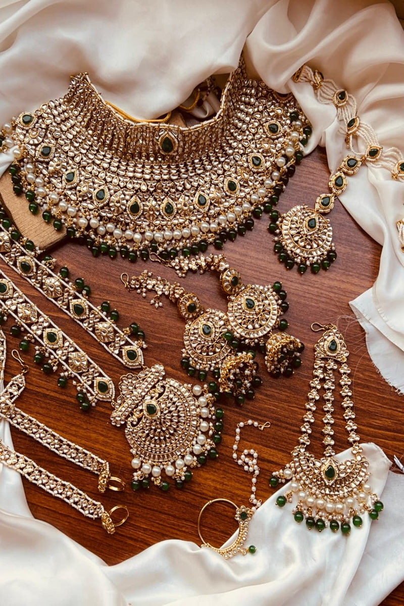 Elegant Kundan Bridal Jewelry Set with Pearl Detailing