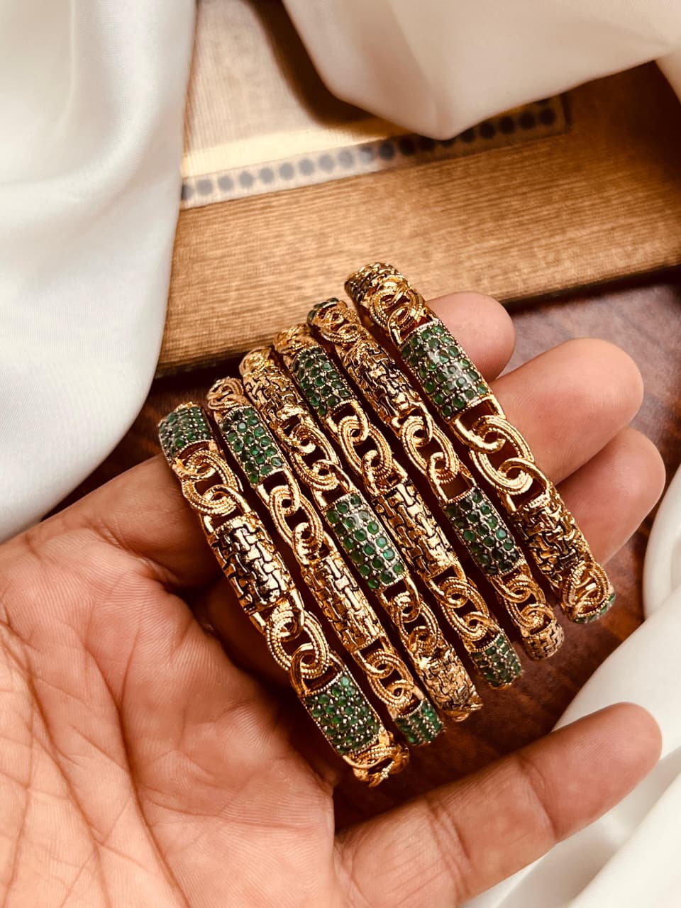 Timeless Elegance: Premium Handcrafted Link Bangles