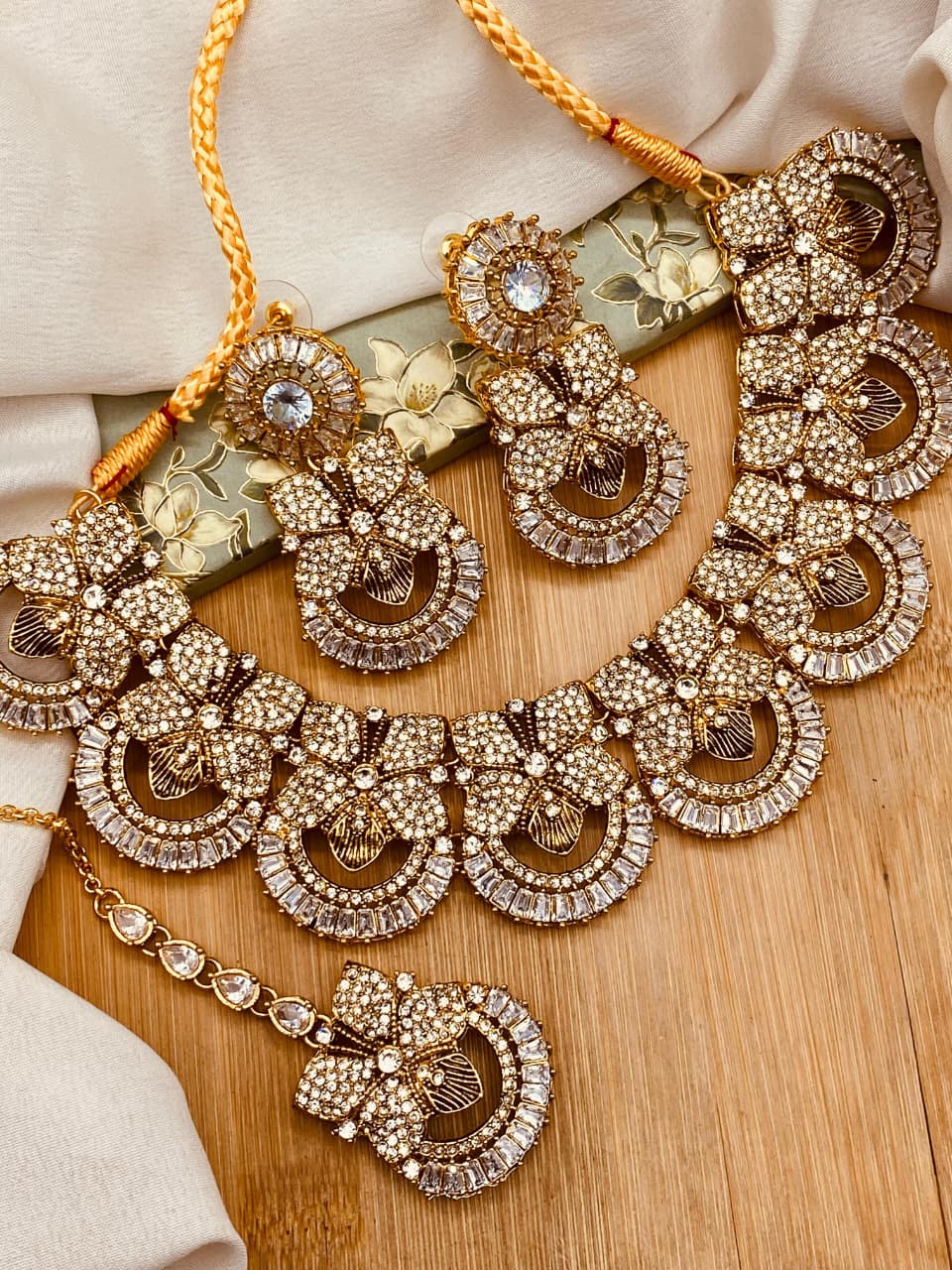 Elegant Turkish Necklace Set