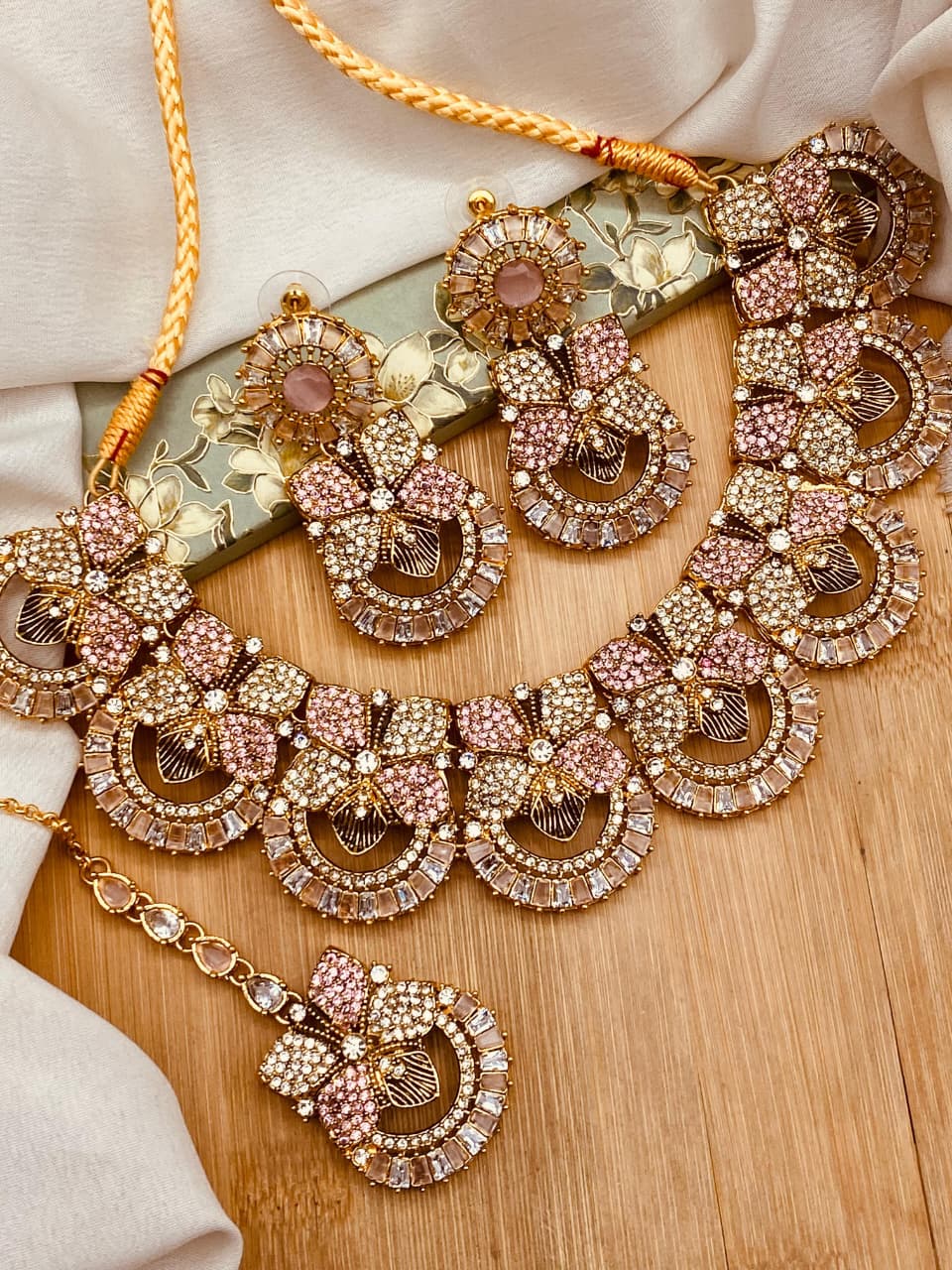 Elegant Turkish Necklace Set