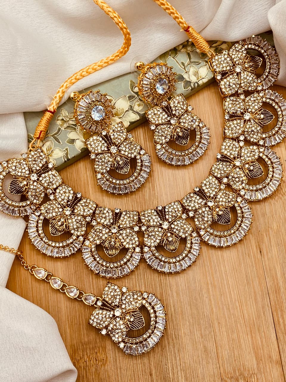 Elegant Turkish Necklace Set