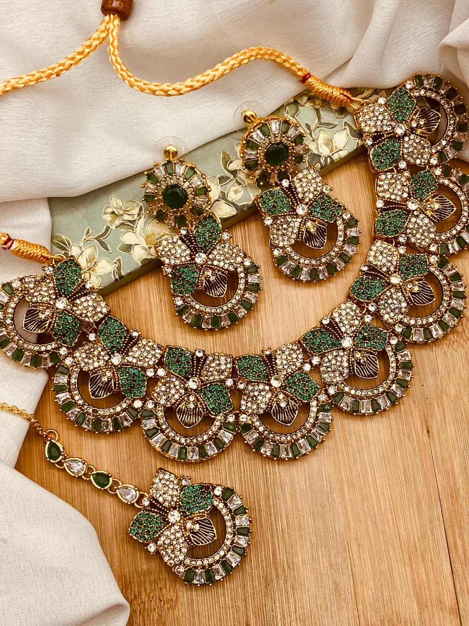 Elegant Turkish Necklace Set