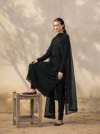 Sanam - Black