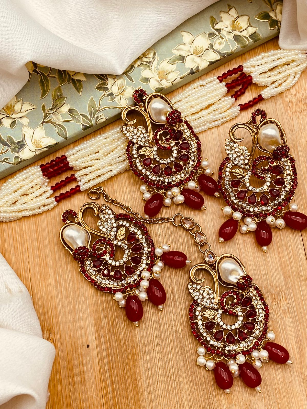 Elegant Turkish Pearl Choker Set